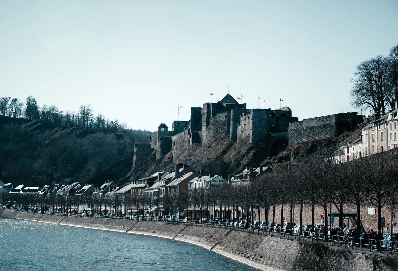 Château de Bouillon surplombant la Semois dans les Ardennes belges